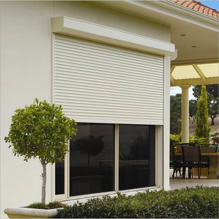 Smart Outdoor Roller Hurricane Shutters Sunproof Aluminum Roll up