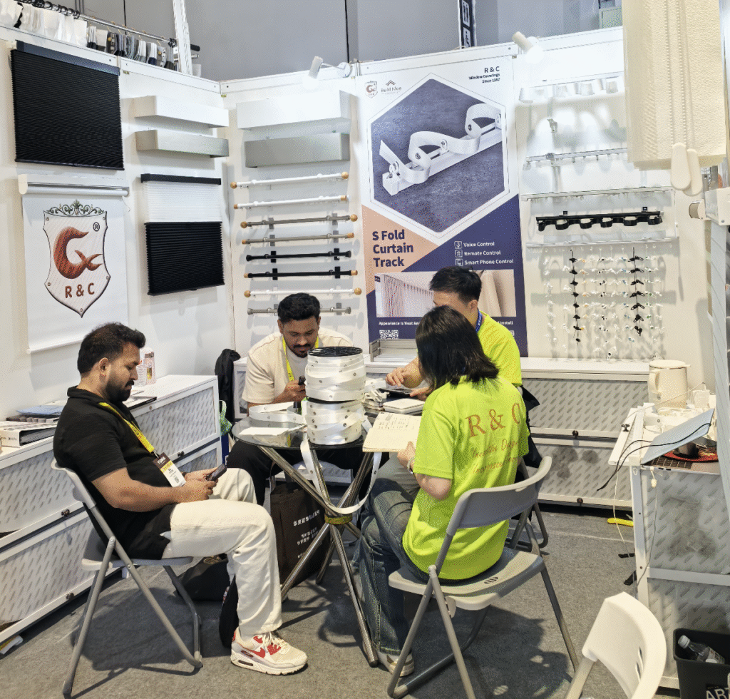 rt-asia-shanghai-2025-rc-booth-s-fold-curtain-track-exhibition